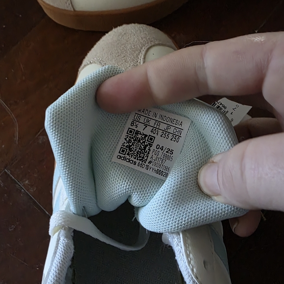 Adidas White and Blue Sneakers - Picture 3 of 6